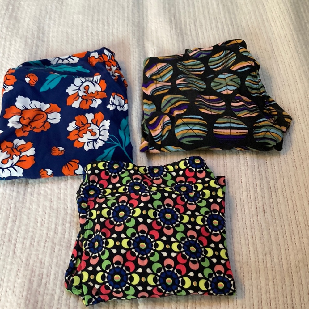Bundle of LulaRoe leggings tall & curvy